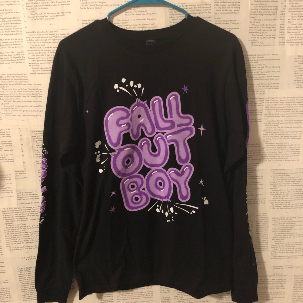 M A N I A Tour Tee NEVER WORN! Fall Out Boy Merch